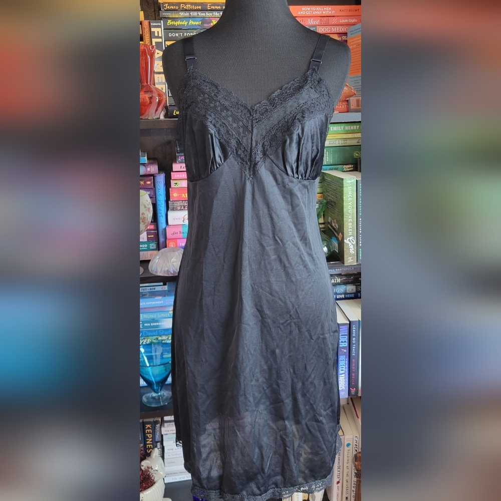 Vintage Lorraine Black Nylon Teddy Lace size 34 Short Adjustable Straps